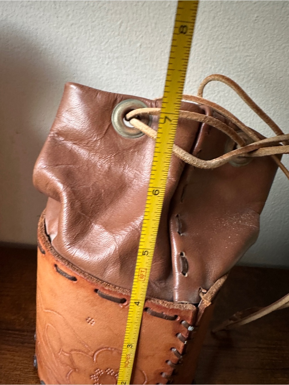 VTG Handcrafted Tooled Leather Cylinder Bucket Bag Drawstring Backpack Studded - Picture 11 of 11